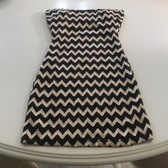 Beautiful dress - Picture 1 of 3
